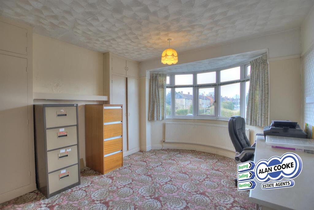 BEDROOM 2
