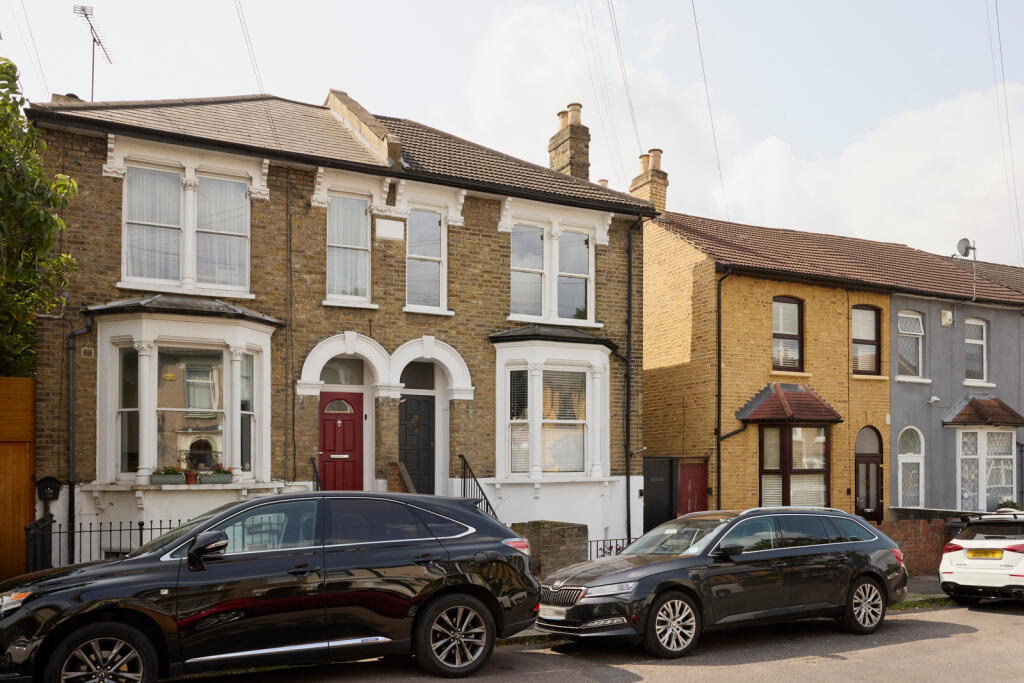 289860 - A0OP6000007Y6RVMAY_N20-edit.jpg