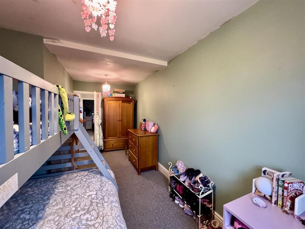 ANOTHER ROOM ASPECT