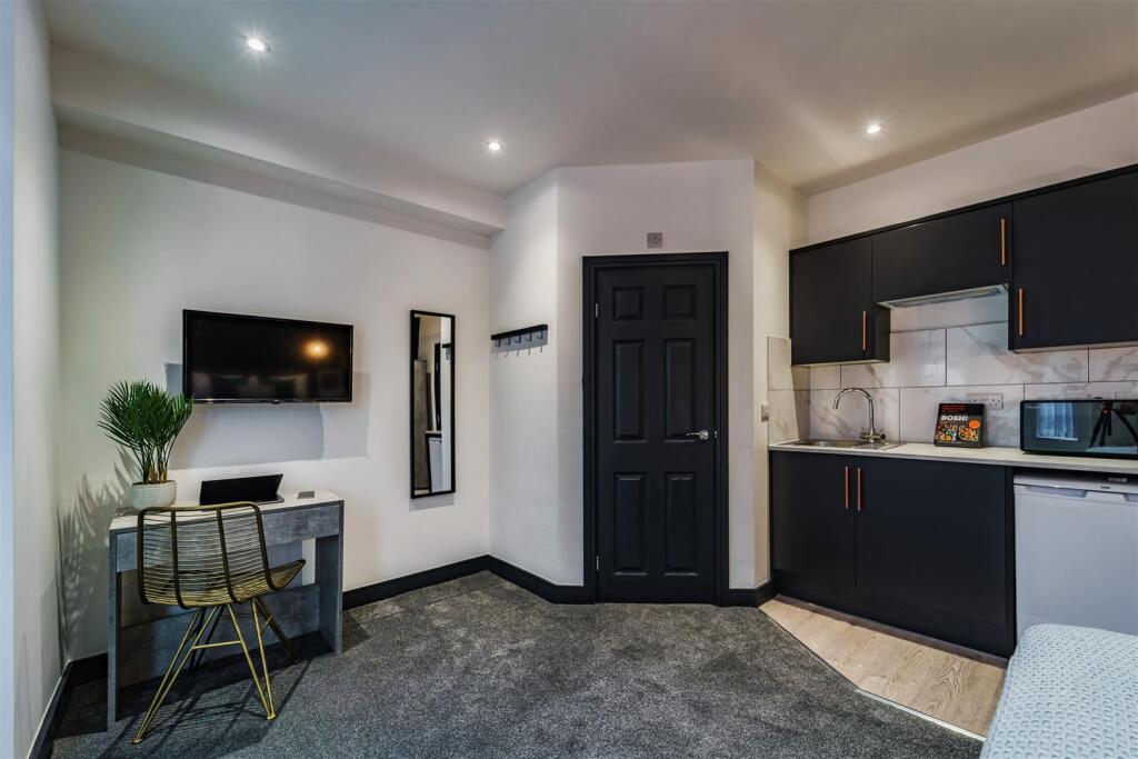 Room 6 Studio 3 G.jpg