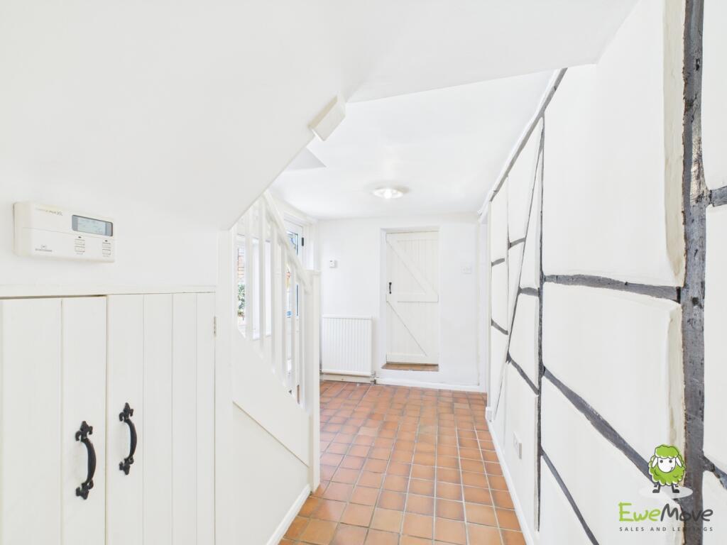 CAM03778G0-PR0198-STILL013