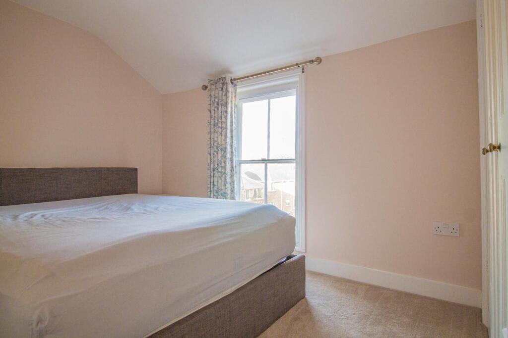 48 Garland Street [Bedroom] 03.jpg