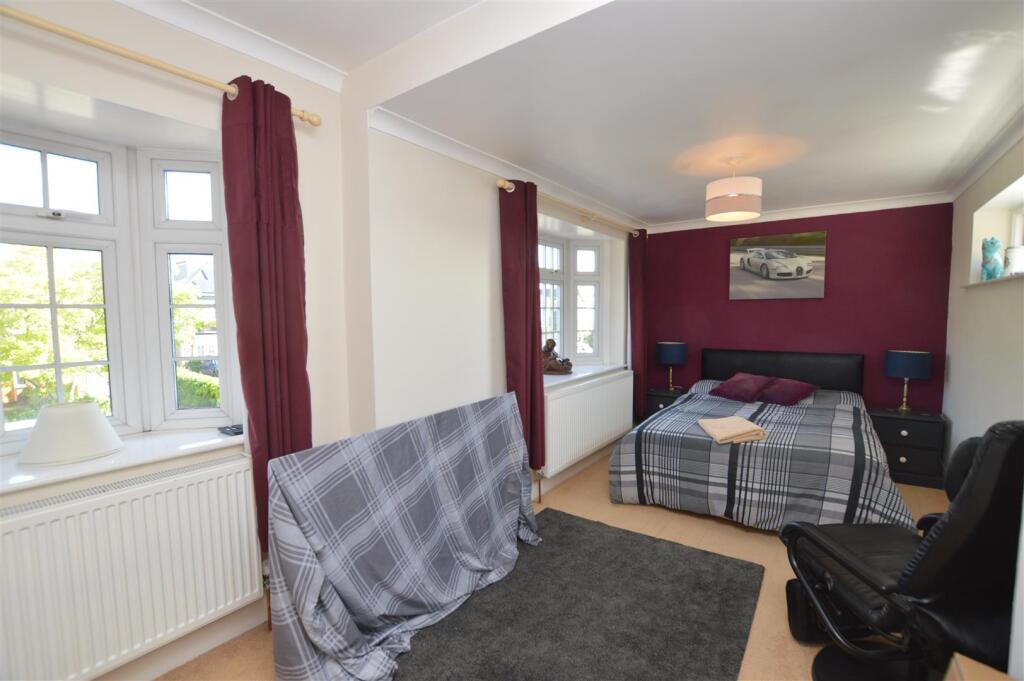 253 Nelson Road bed3.JPG