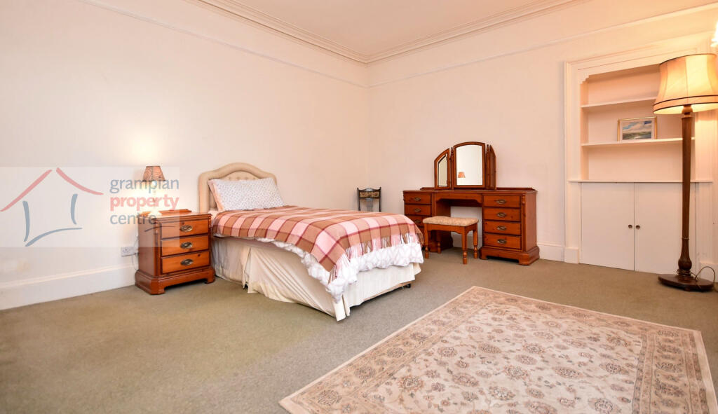 bedroom.JPG