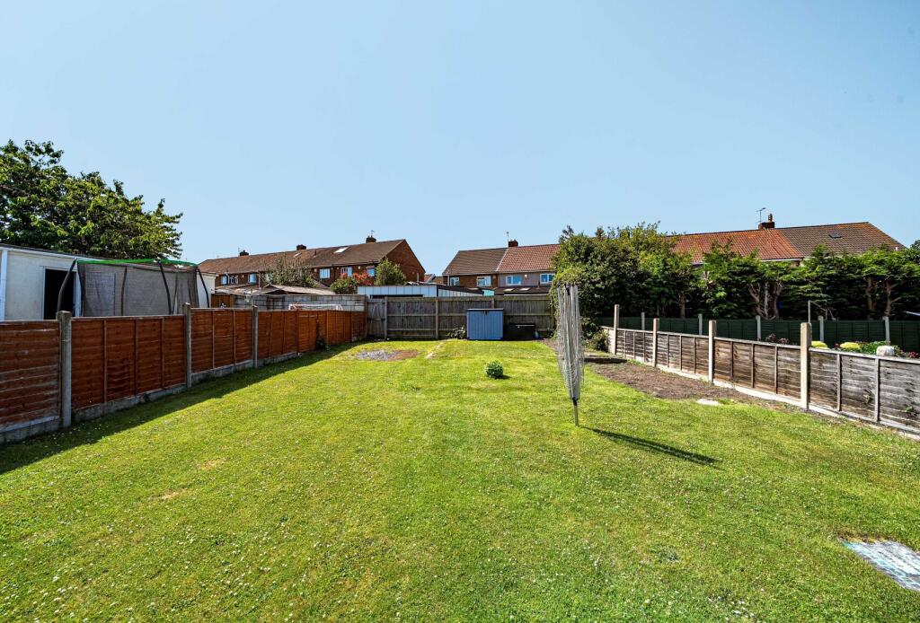 1313405-3-685405c...