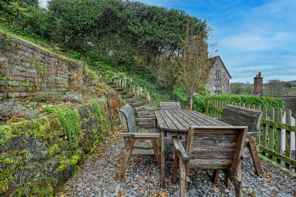 Middle Tier Garden