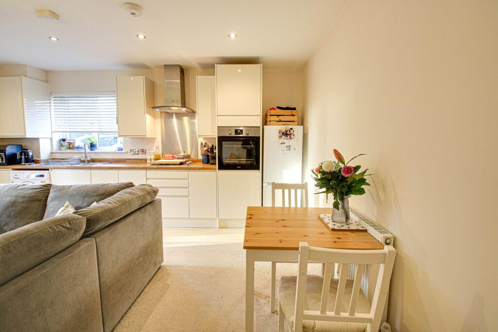 Lounge / diner / Kitchen