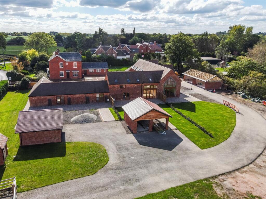 Barn 3, Fallon Court, B94 5BX_3.jpg