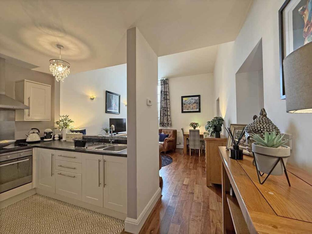 Evans Court - Living Room 5.jpg