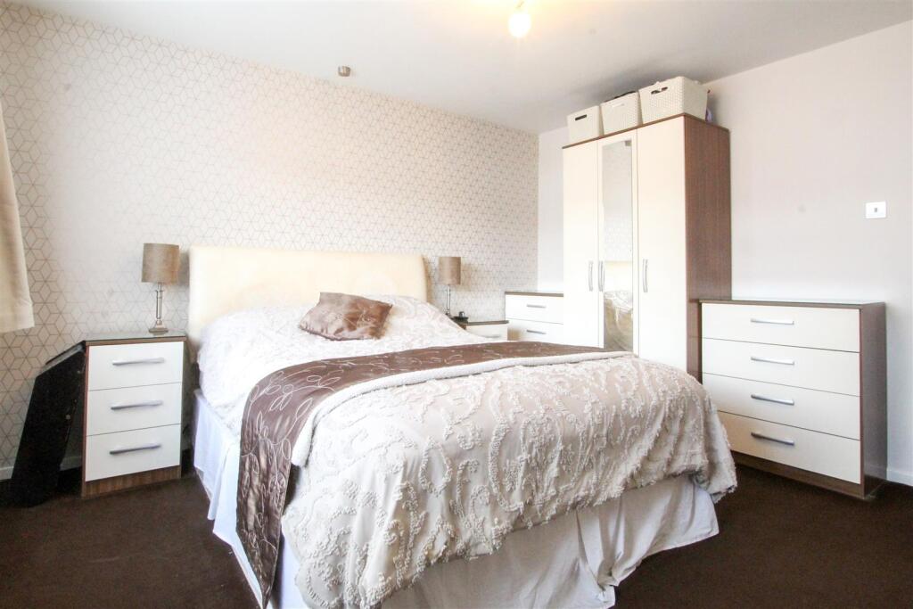 bedroom1.2.jpg