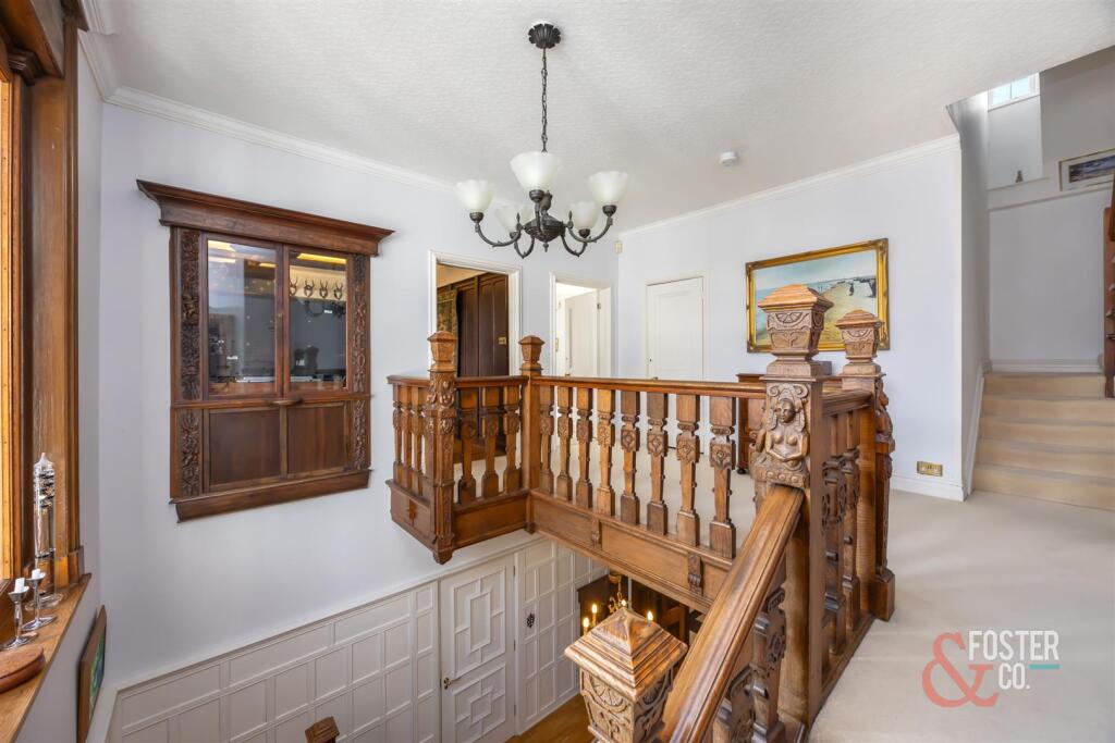 Dyke Road Avenue, 34-009.jpg