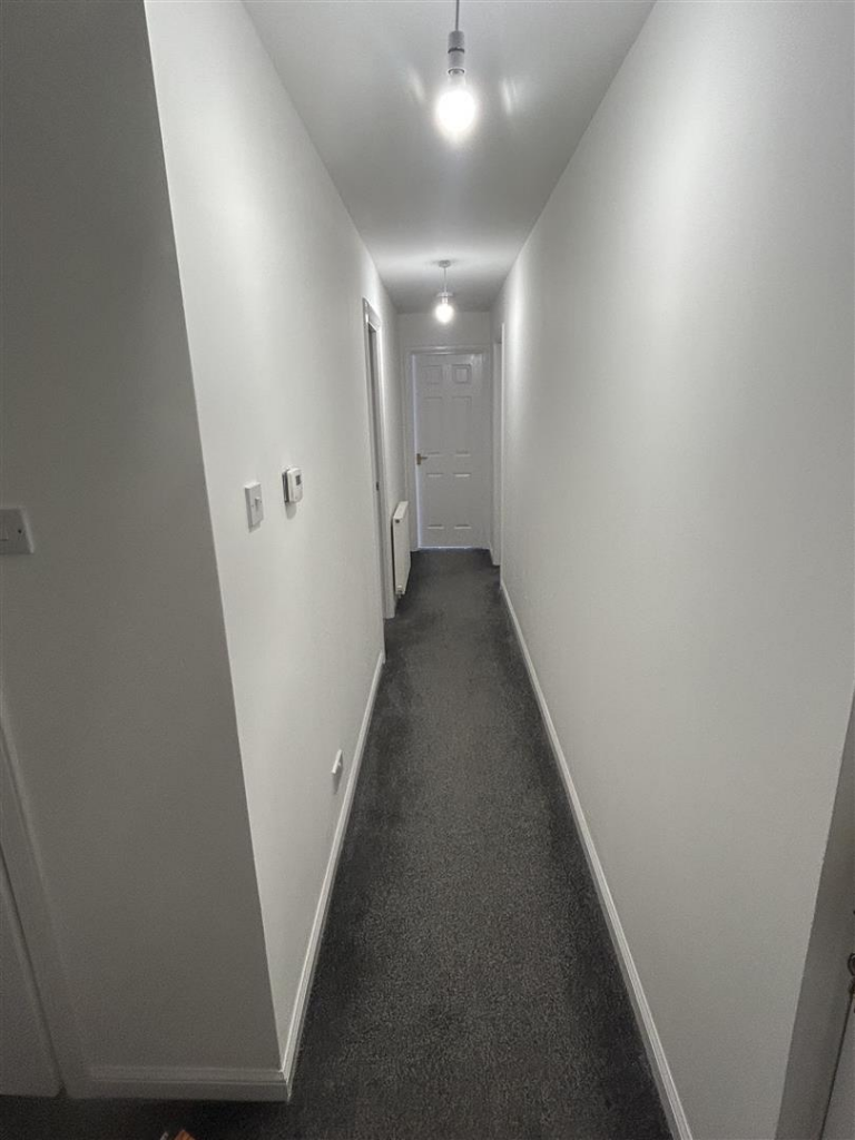 16H Winton Circus Hallway.png