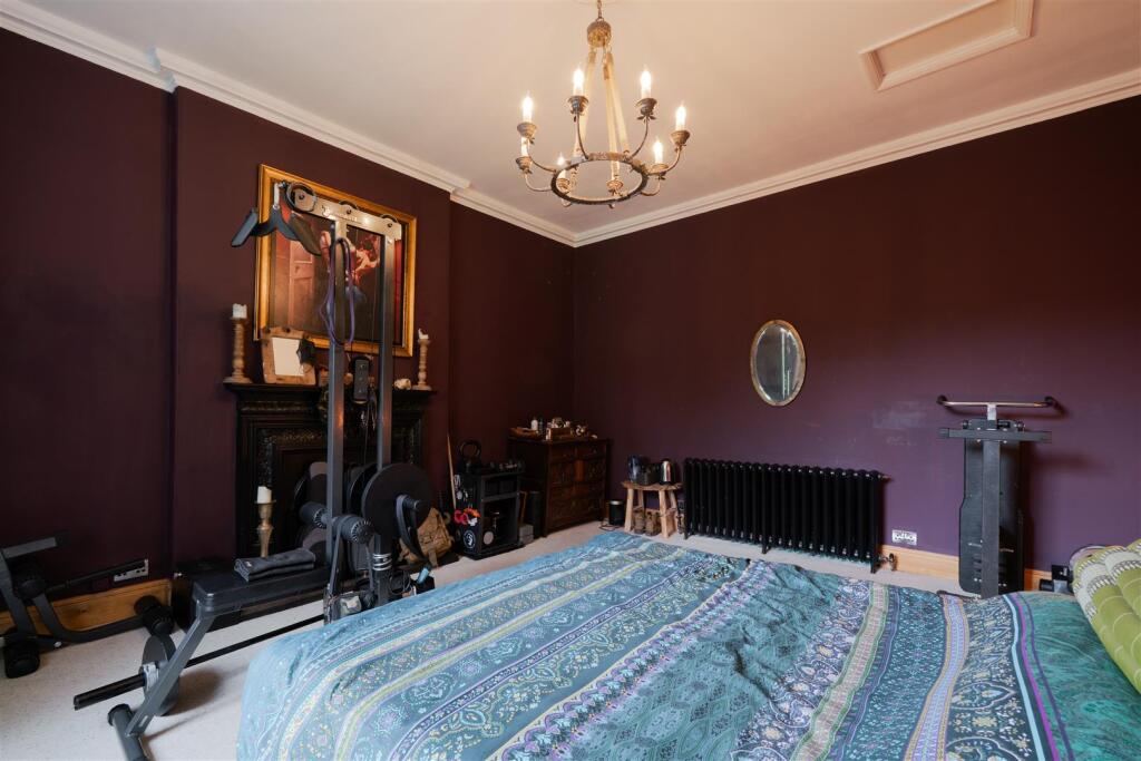 Bedroom4-4.jpg