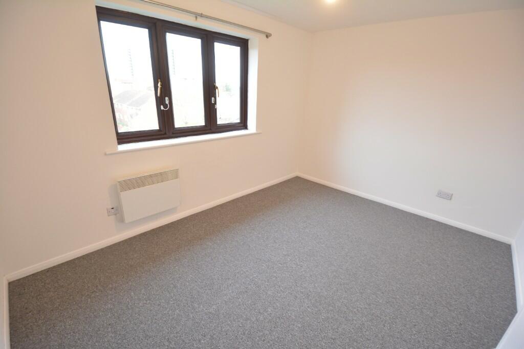 Double Bedroom: