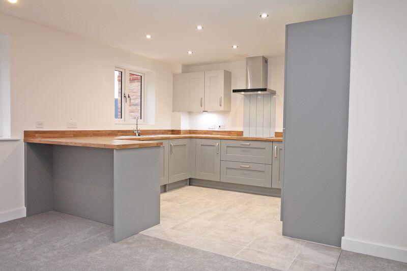 Kitchen (2)