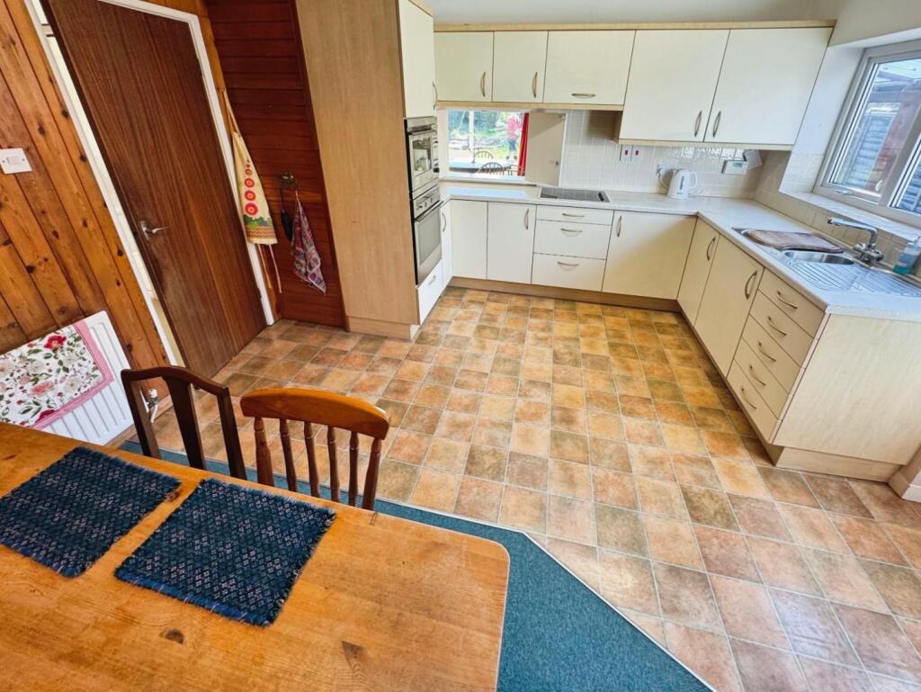 b8544be9-Kitchen.jpg