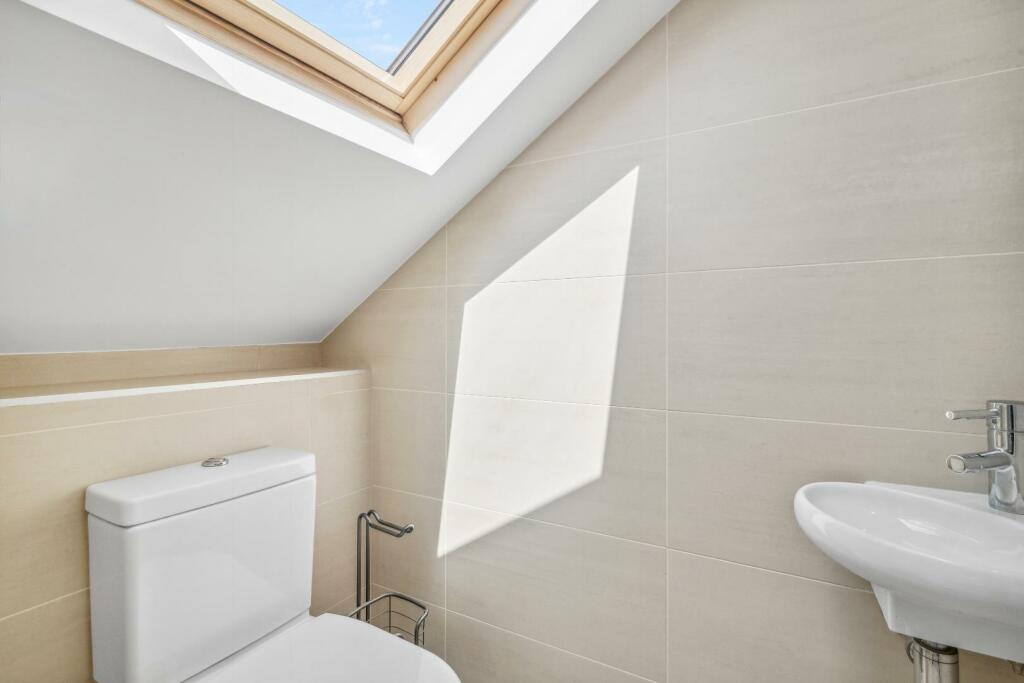 Second Floor En-Suite