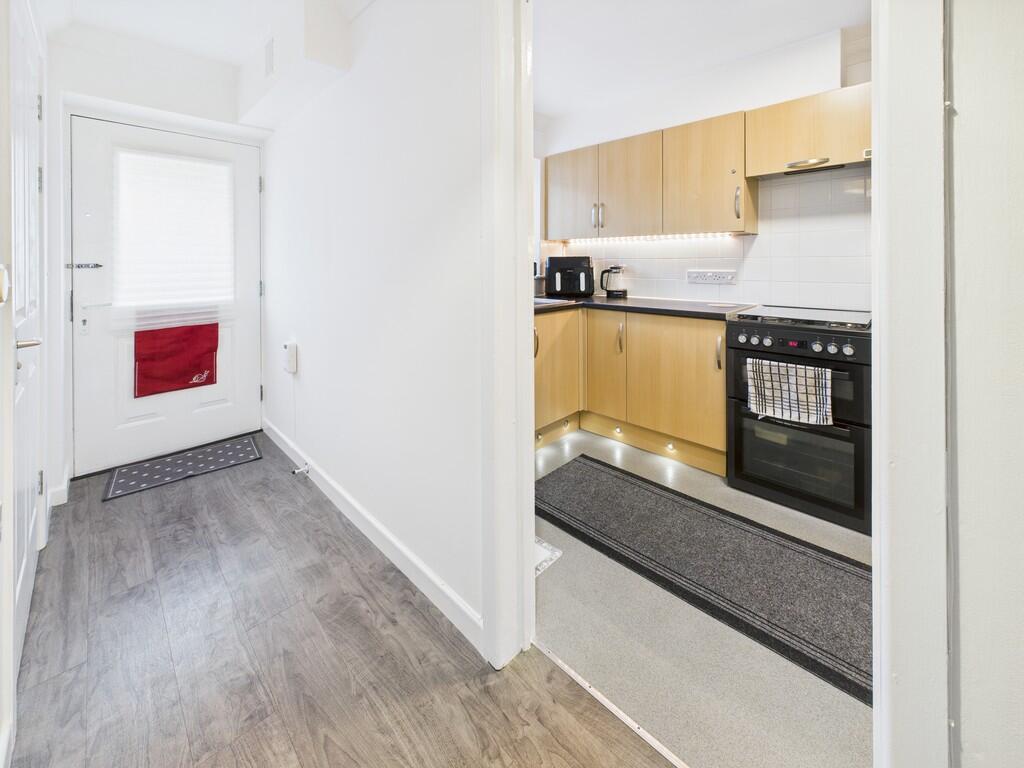 CAM02089G0-PR0428...