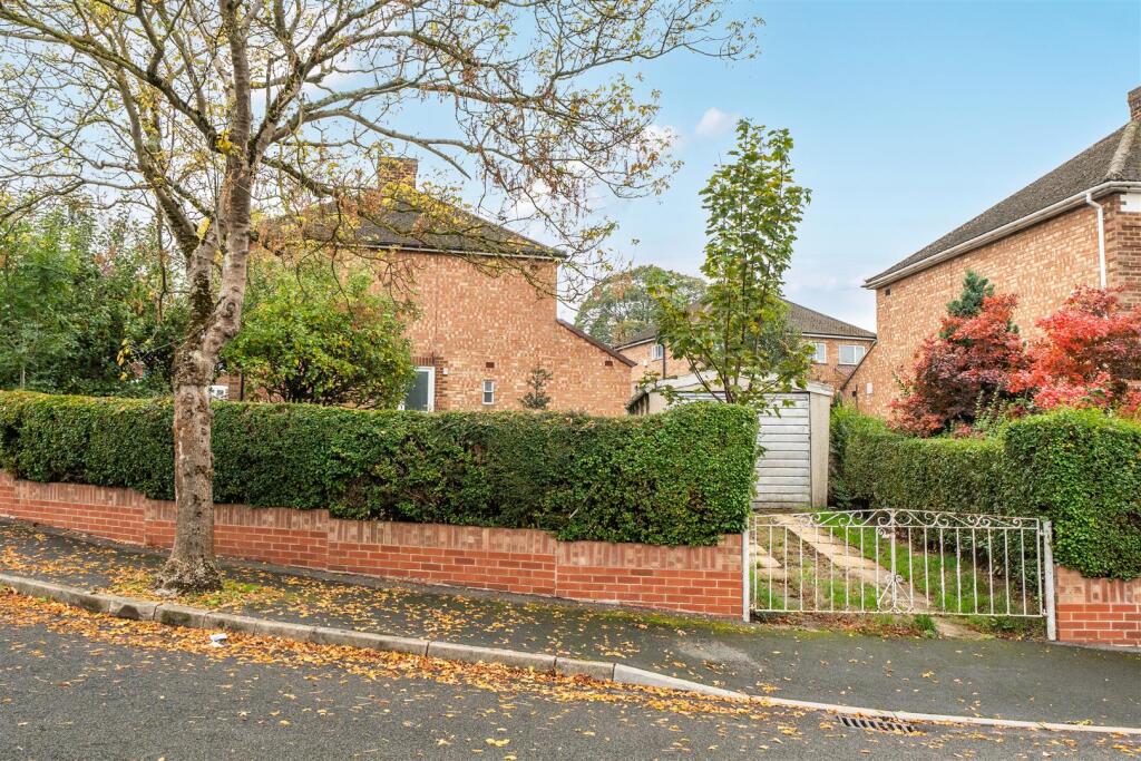 12 Glebe Crescent, Rugby (12).jpg