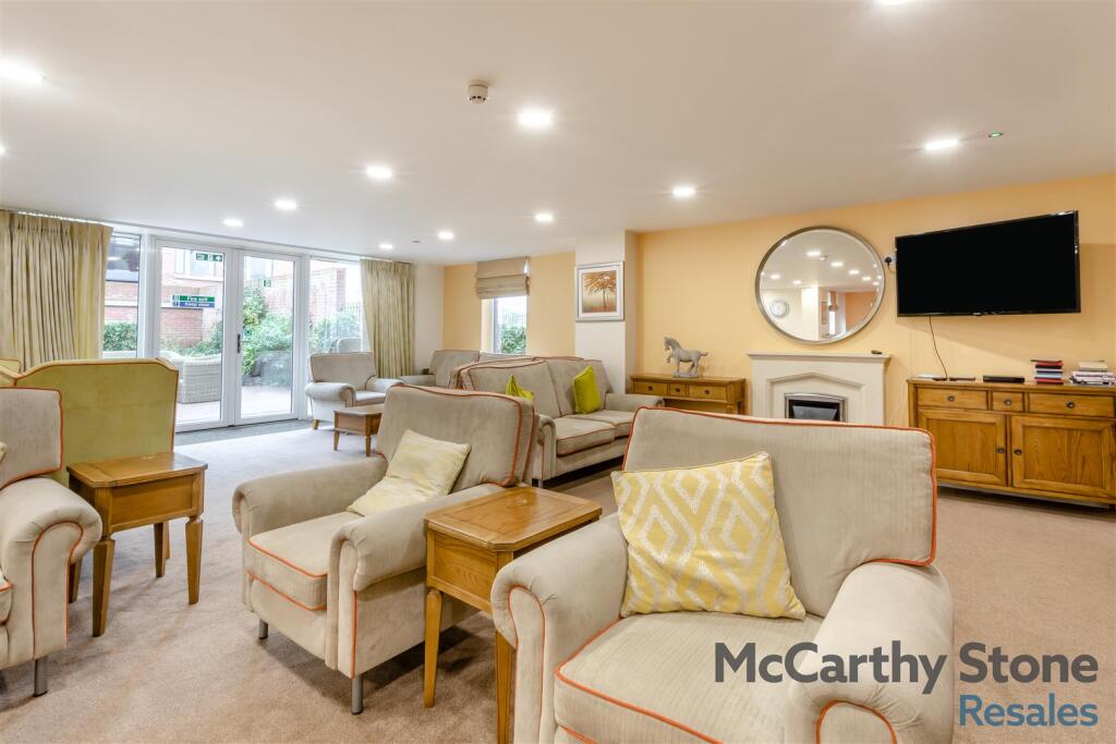 8670629-interior18.jpg