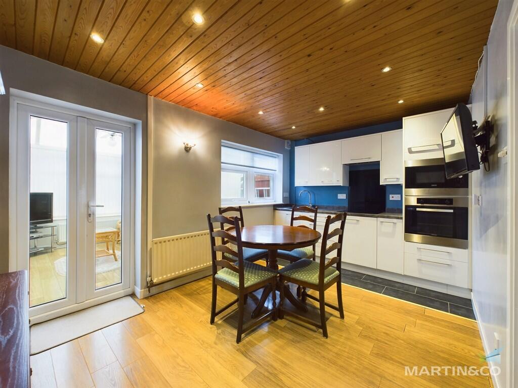 CAM03111G0-PR0256...