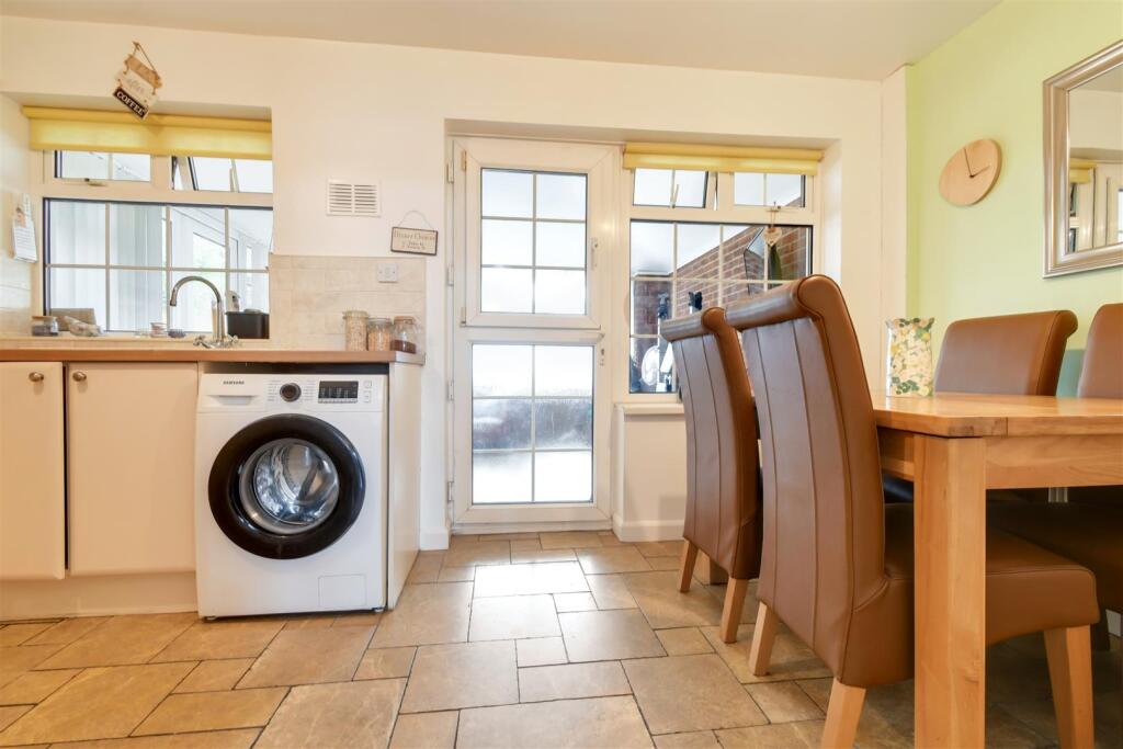 Kitchen Diner