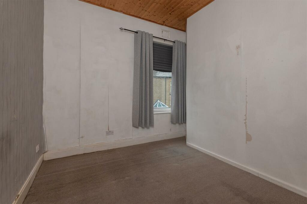 18 - 4 Duke Street HX5 0HX.jpg