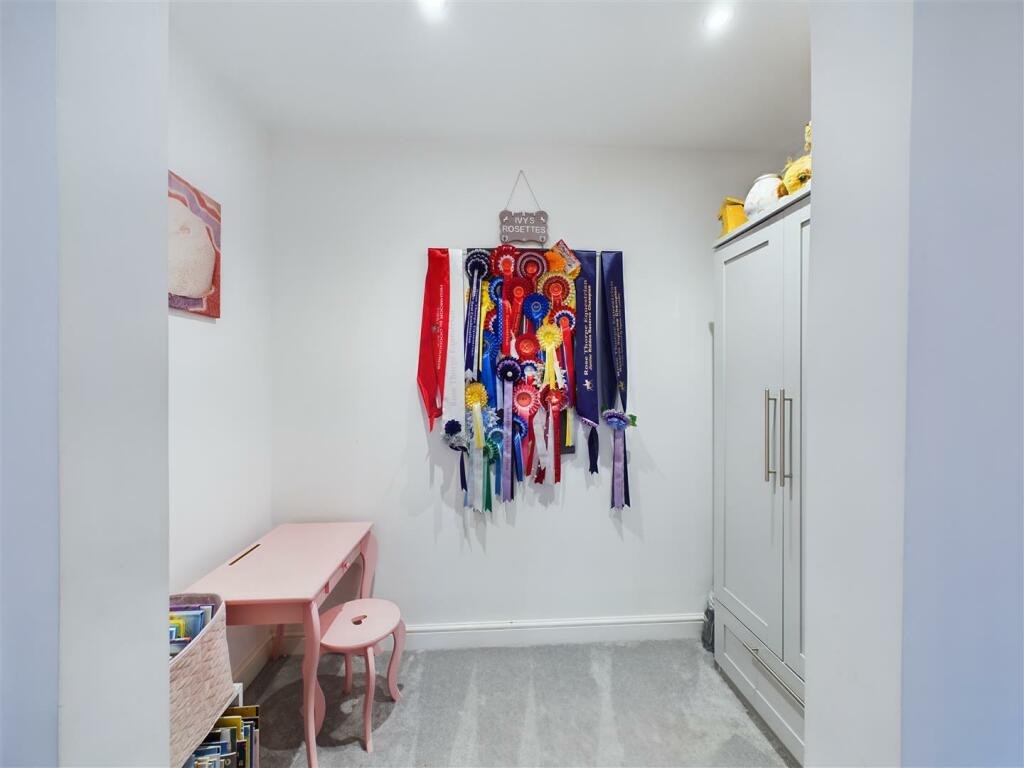 DRESSING AREA