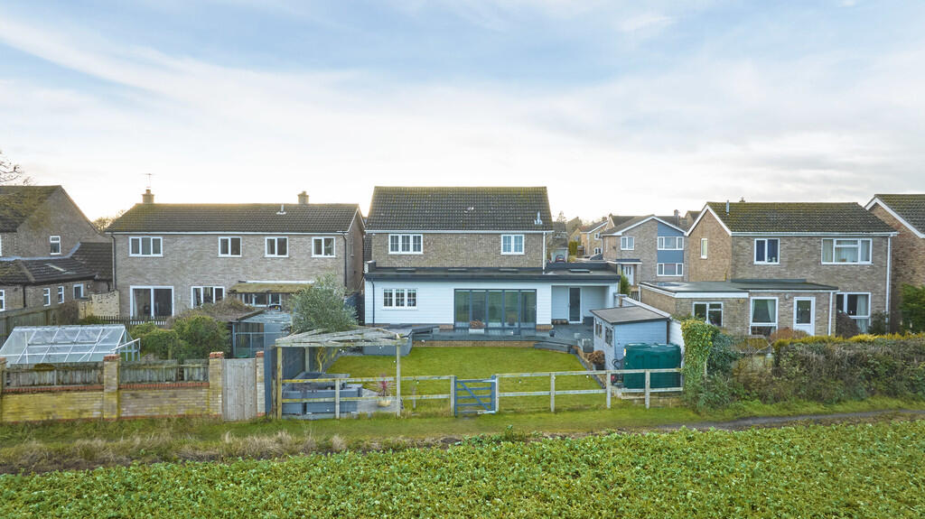 57 Strollers Way ...