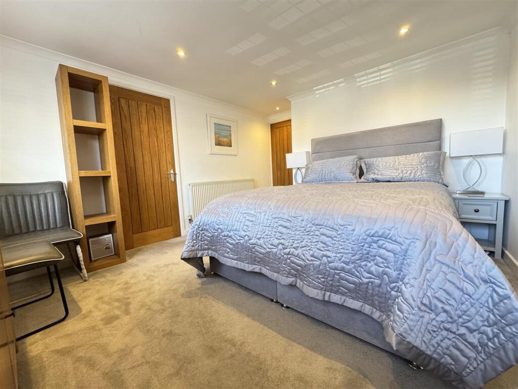 IMG_4574 (Large).JPG