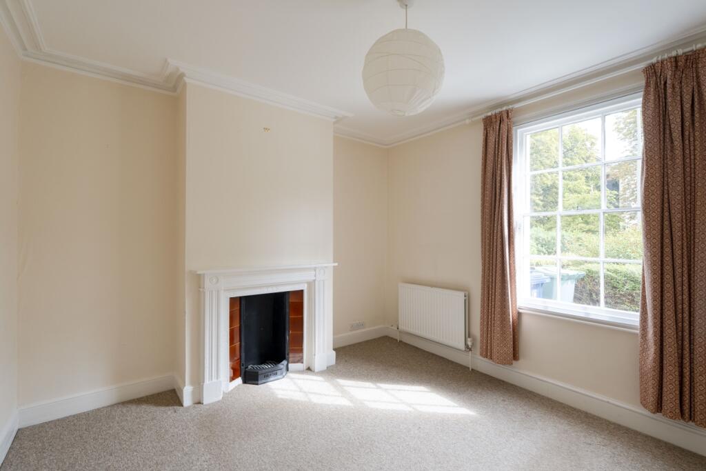77 Woodstock Road-05462