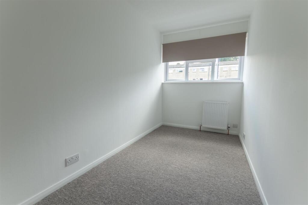 Bedroom 4 single