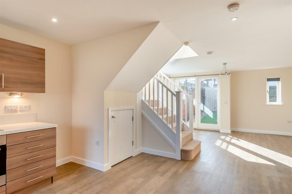 Open Plan Sitting/Dining Area &amp; Kitchen