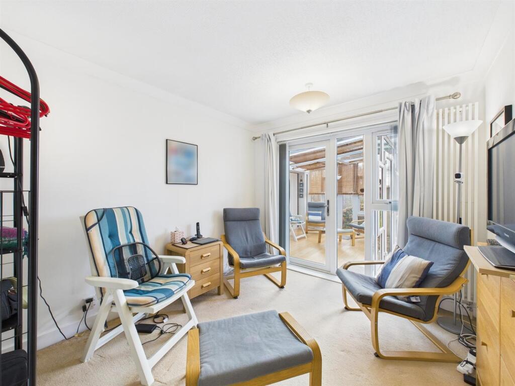 Bedroom: