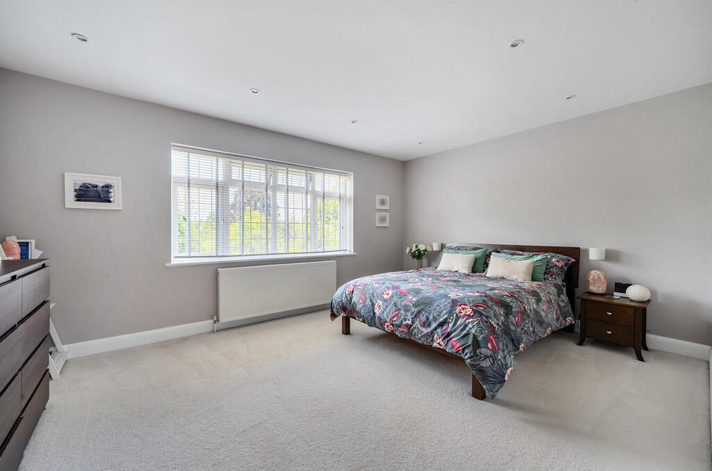 1290471-8-683d99e...