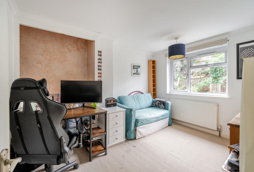 1383997-15-692709...