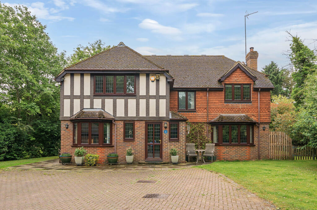 1301860-28-684236...