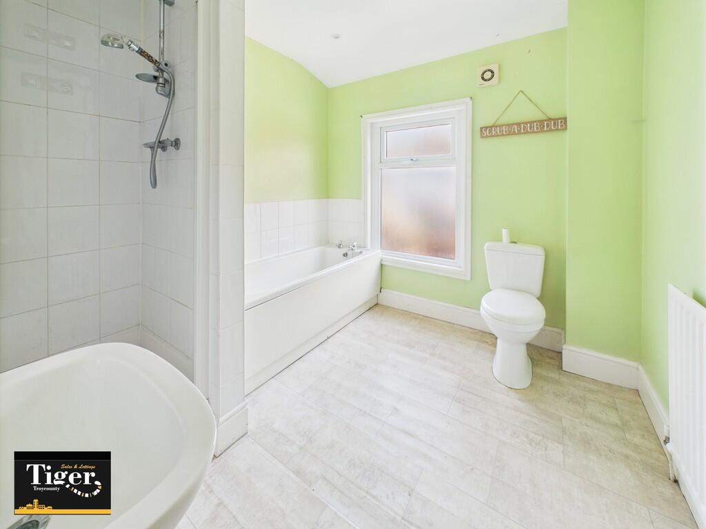 CAM02176G0-PR0644...