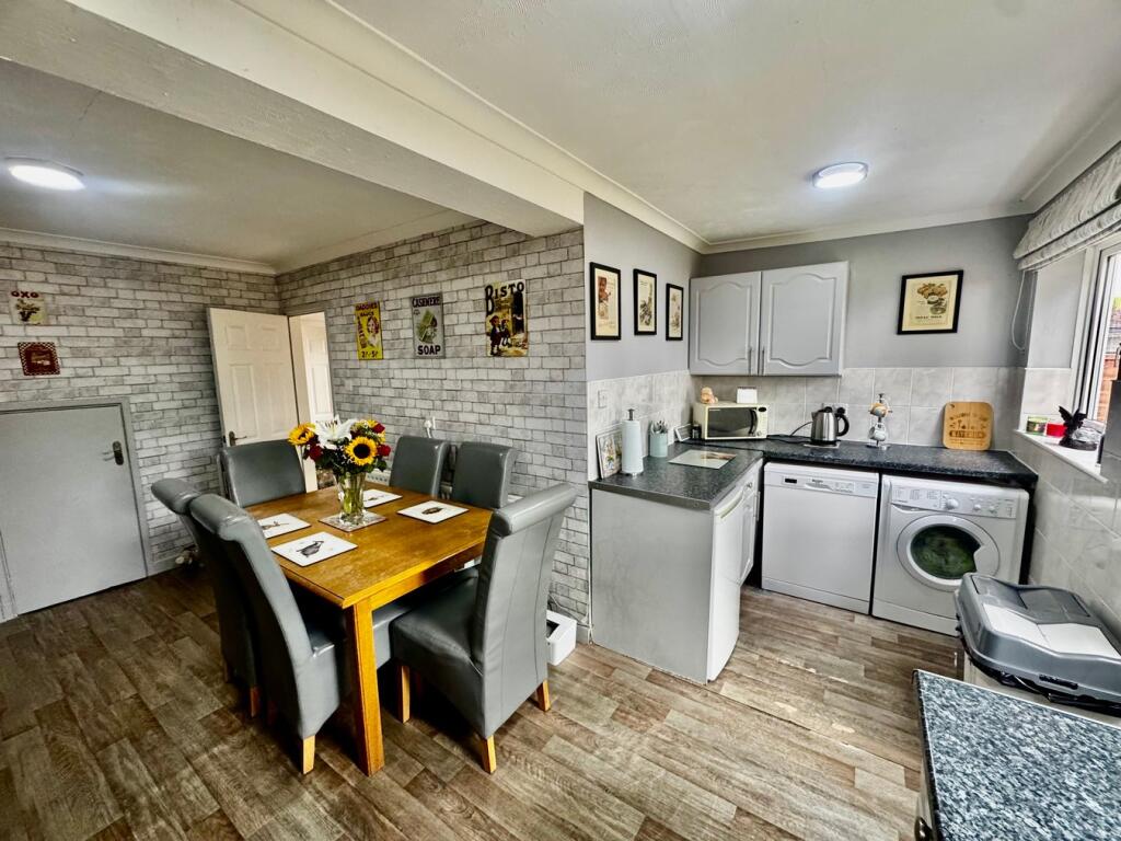 Dining Area &amp; Utility