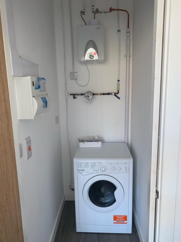 10-Utility_Room_-0001