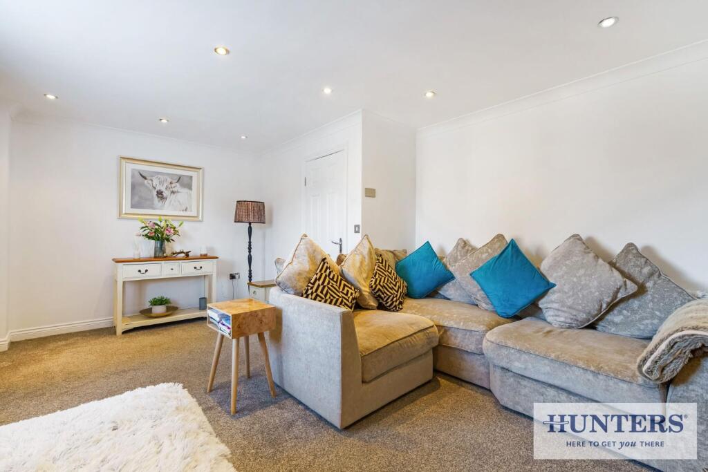 86506_17 Maple Drive North (5) - Copy_low.jpg