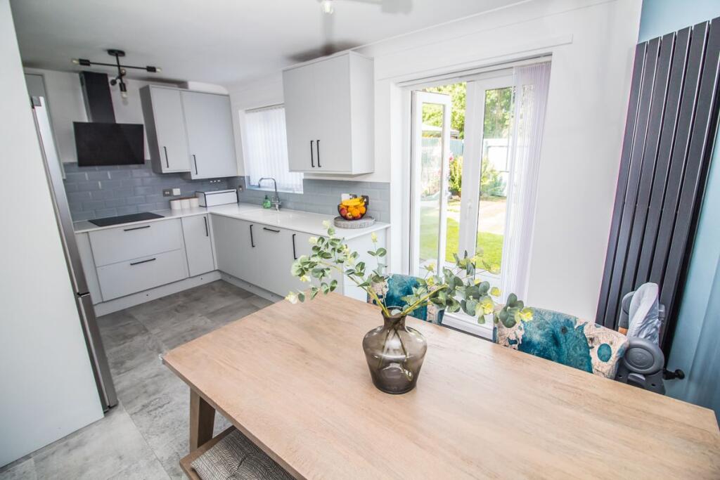 Kitchen/Diner Pic 3. 