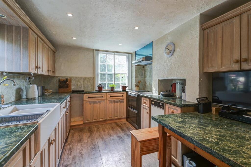 SADDLECOMBE COTTAGE  (13).jpg