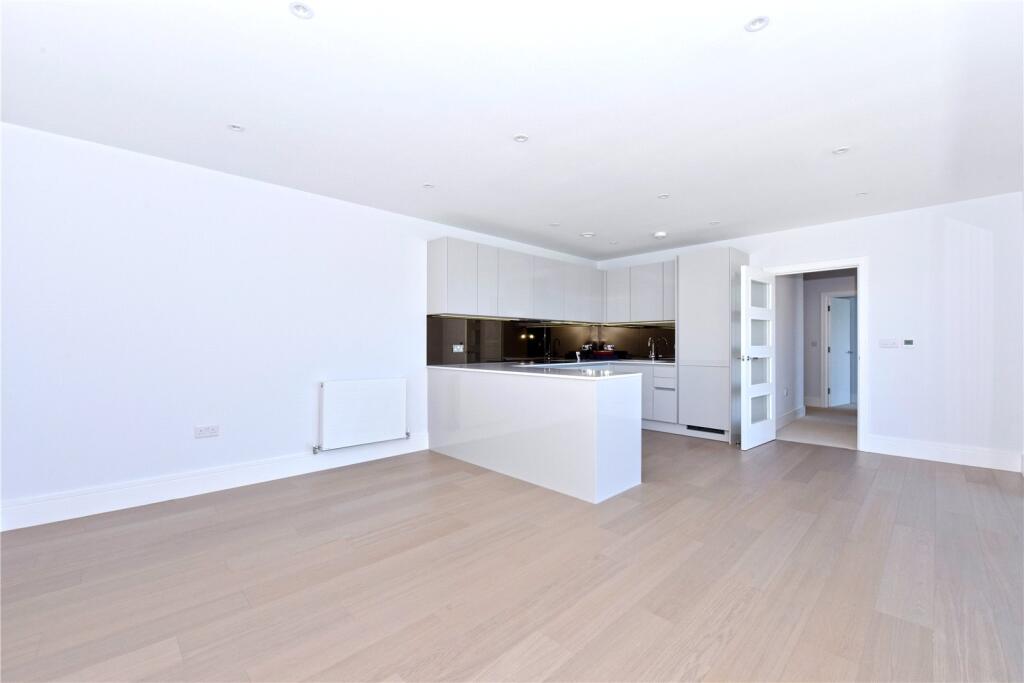 Kitchen/Reception Ro