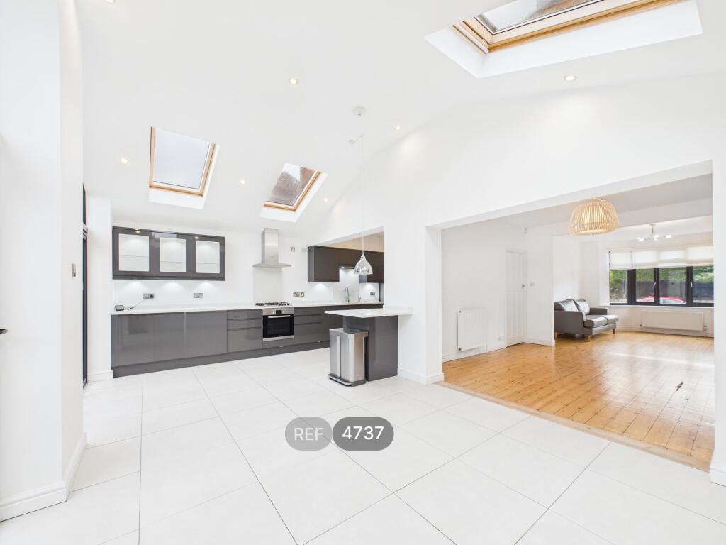 Kitchen/Living area