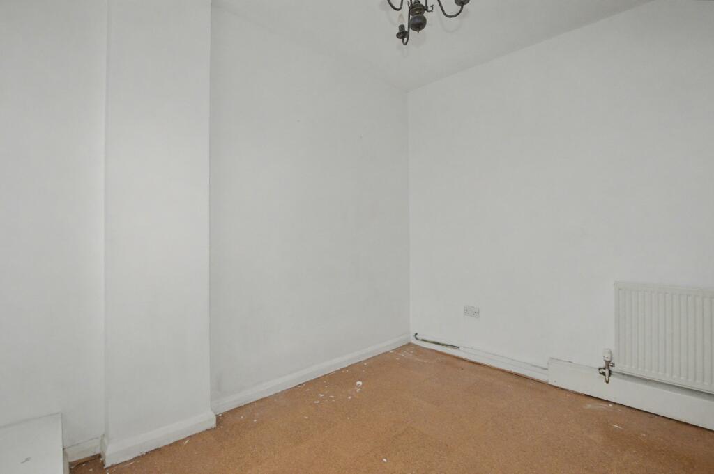 Flat 3, 36 Clanricarde Gardens, Notting Hill Gate, London, W2 4JW
