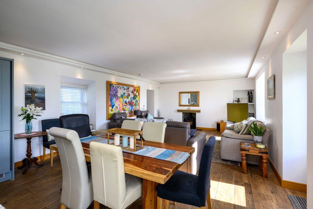 Sitting Room/Kitchen