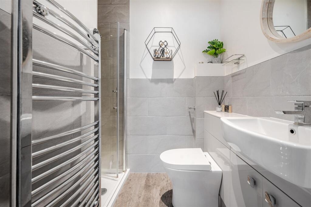 11 The Old Woodyard, Silverstone (19).jpg