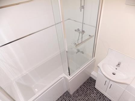 11 Mornington Court Bathroom.JPG