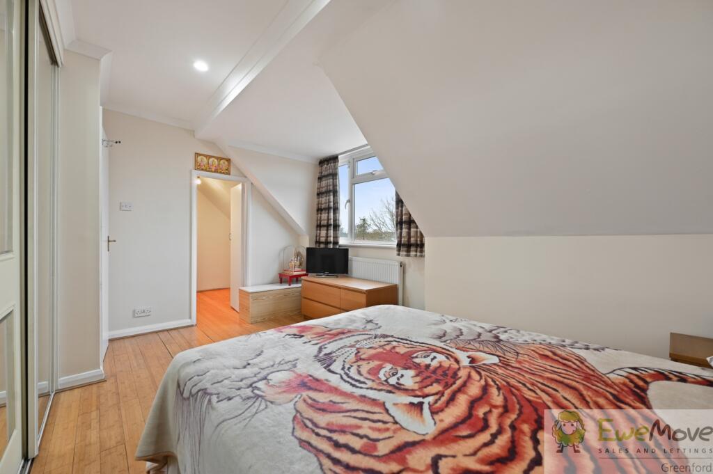 EM - 153a Whitby Road - BedroomC3 (1)